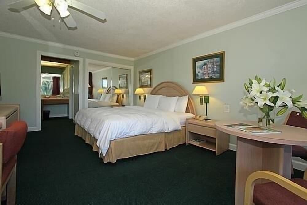 grand palms spa and golf resort