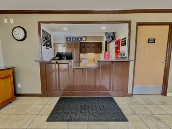 Quincy Inn And Suites,Quincy>>Adams County,2 star