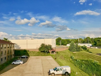 Quincy Inn And Suites,Quincy>>Adams County,2 star