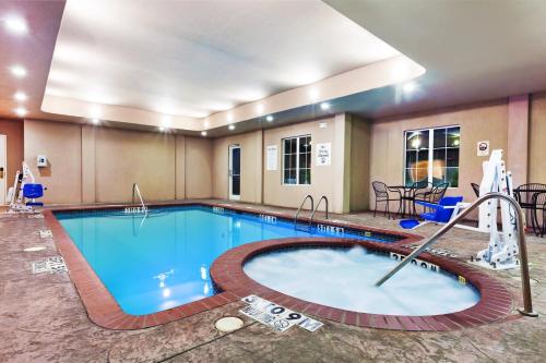 holiday inn express hotel and suites kilgore by ihg