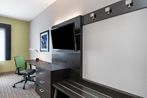 holiday inn express hotel and suites kilgore by ihg