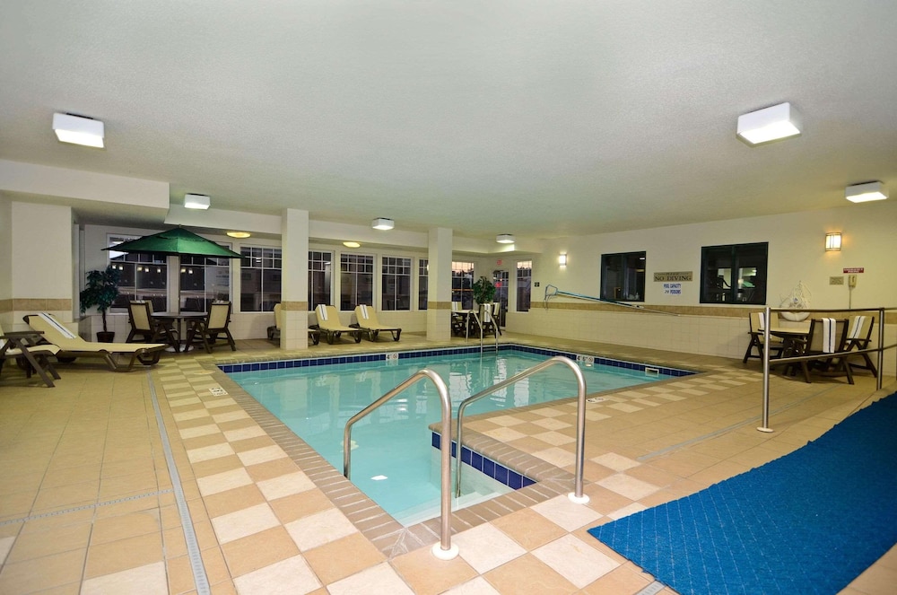 country inn and suites by radisson stevens point wi