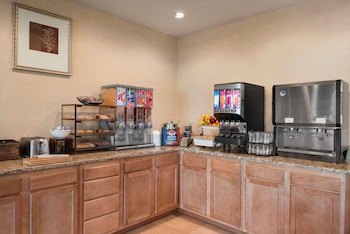 country inn and suites by radisson stevens point wi