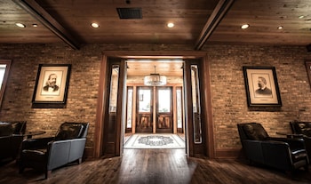 Ironworks Hotel,Janesville>>Beloit,4 star