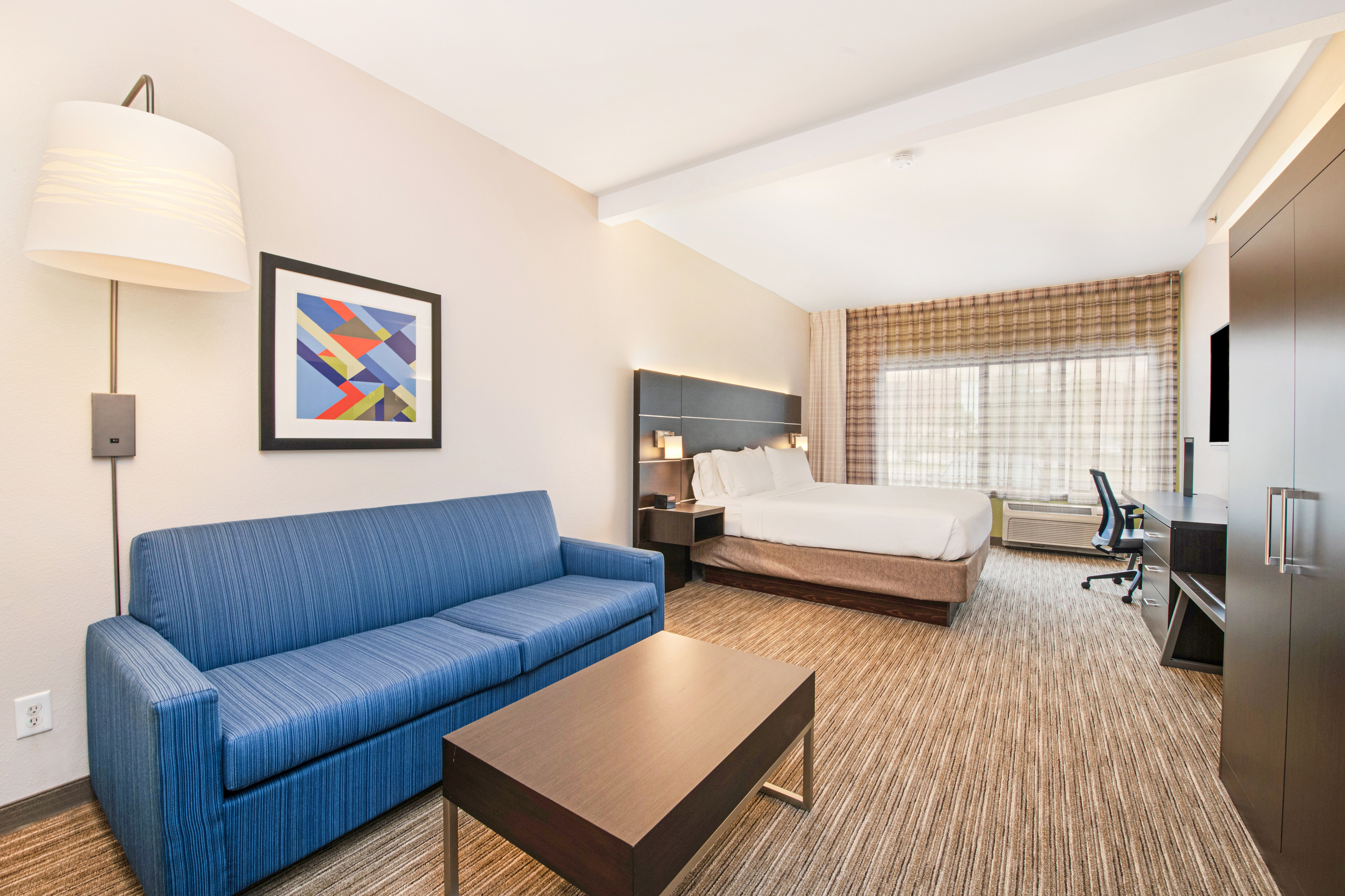 holiday inn express and suites delafield by ihg