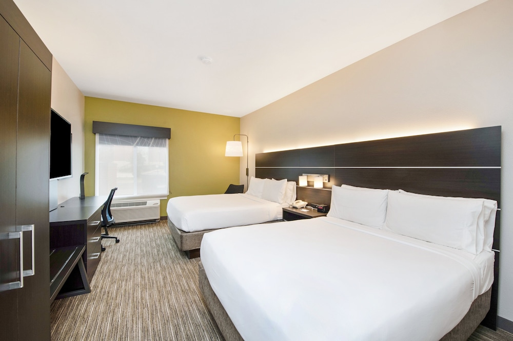 holiday inn express and suites delafield by ihg