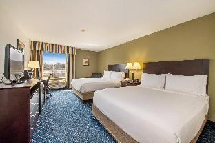 holiday inn express and suites delafield by ihg