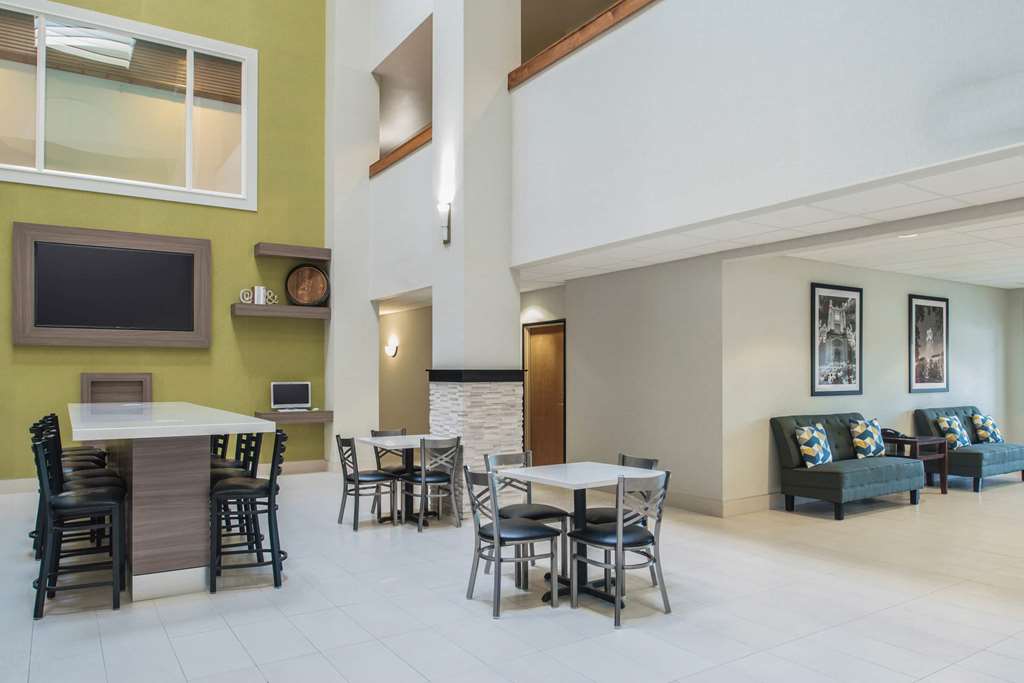 la quinta inn and suites by wyndham moscow pullman