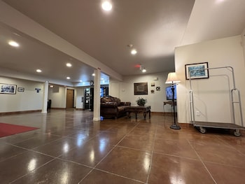Americas Best Value Inn & Suites Ada,Oklahoma>>Ada,2 star