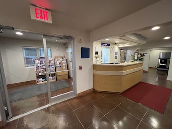 Americas Best Value Inn & Suites Ada,Oklahoma>>Ada,2 star