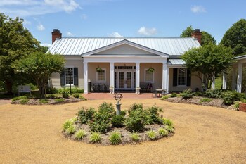 the berry hill resort and conference center