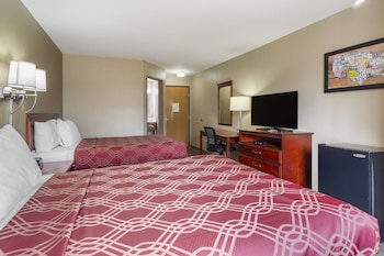 econo lodge inn and suites dickson
