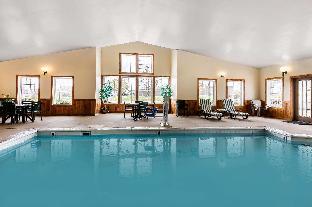 econo lodge inn and suites dickson