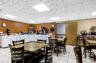 econo lodge inn and suites dickson