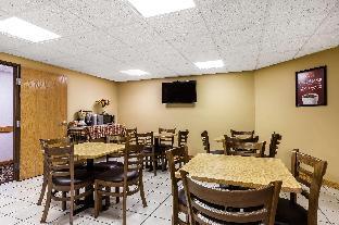 econo lodge inn and suites dickson