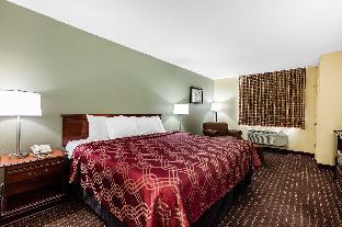 econo lodge inn and suites dickson