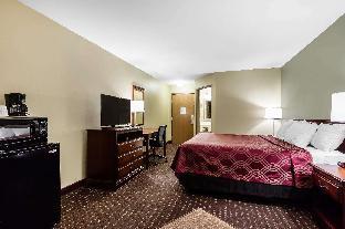econo lodge inn and suites dickson