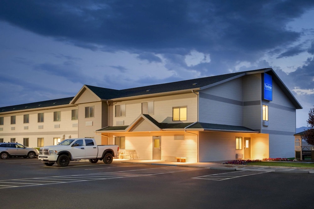 Travelodge By Wyndham Milford,Milford>>Beaver,2 star