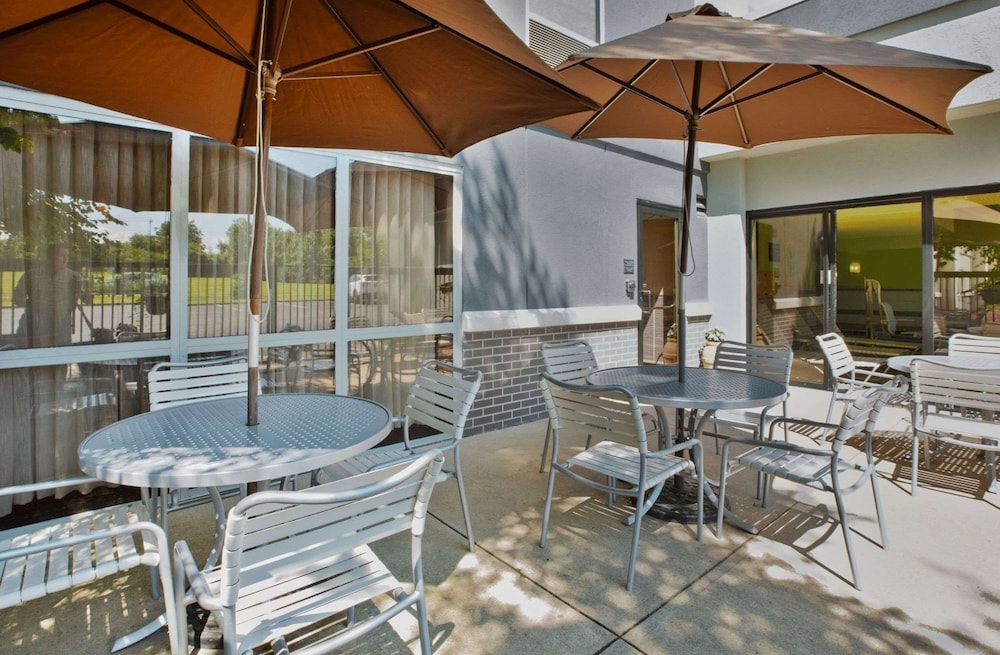 hampton inn cincinnati northwest fairfield