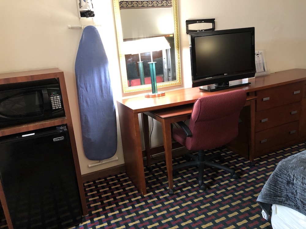 Howard Johnson By Wyndham Perry Ga,Houston County>>Georgia,2 star