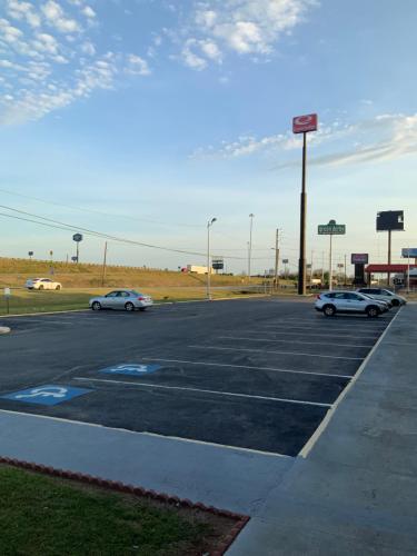 econo lodge perry national fair ground area