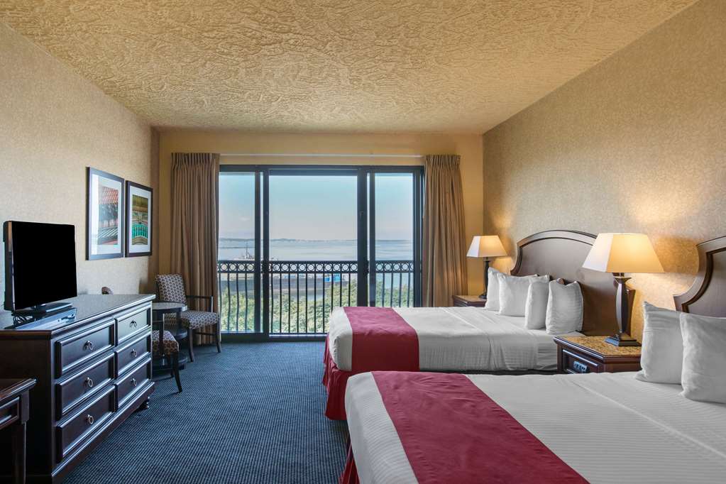 shoreline inn and conference center ascend hotel collection