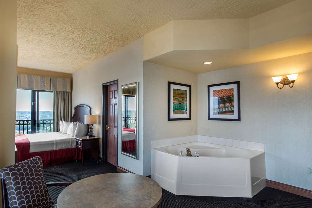 shoreline inn and conference center ascend hotel collection