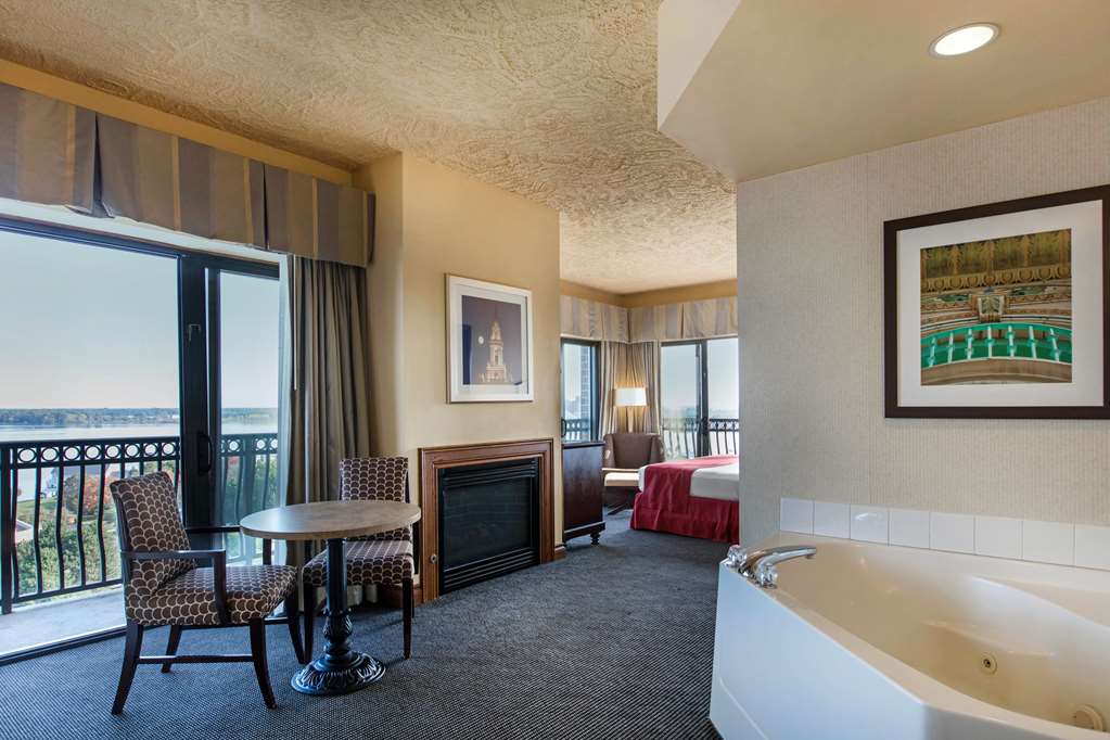 shoreline inn and conference center ascend hotel collection