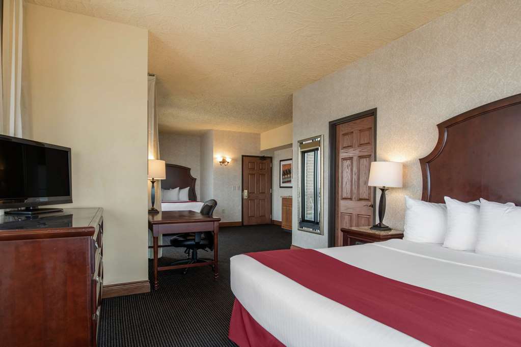 shoreline inn and conference center ascend hotel collection