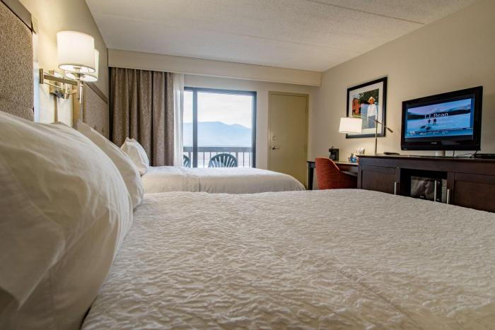 hampton inn caryville i 75 cove lake state park