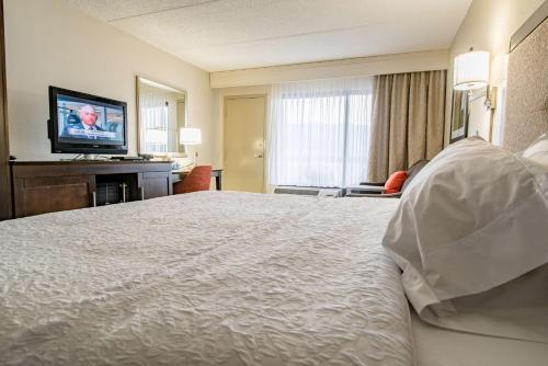 hampton inn caryville i 75 cove lake state park