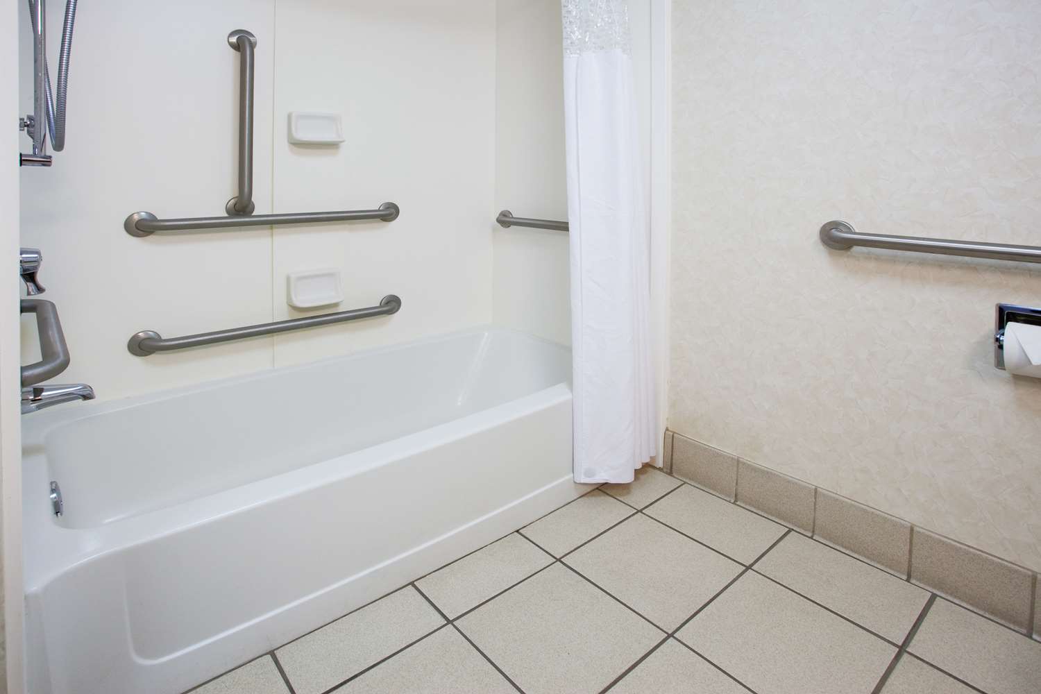 hampton inn and suites oxford anniston