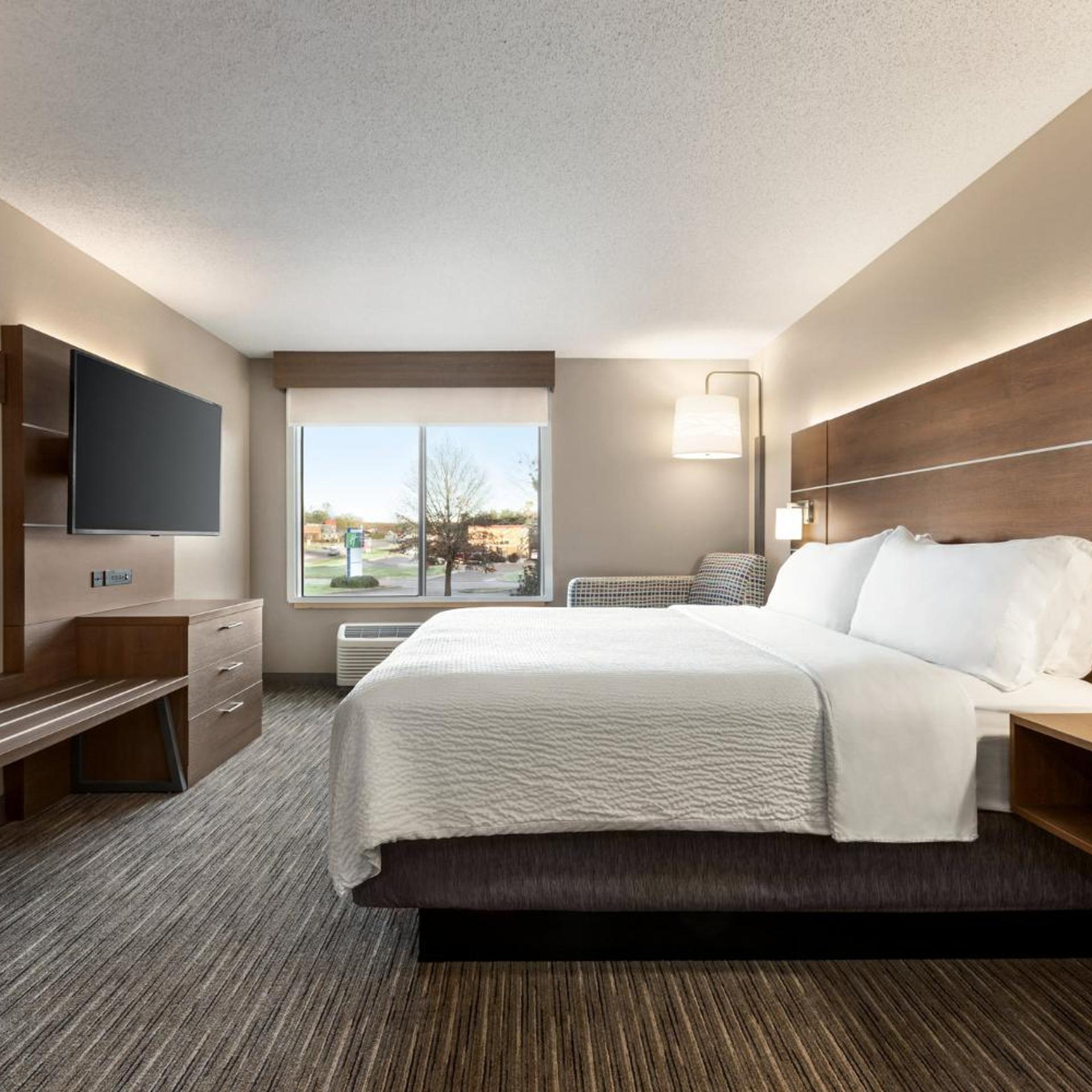 holiday inn express and suites oxford by ihg