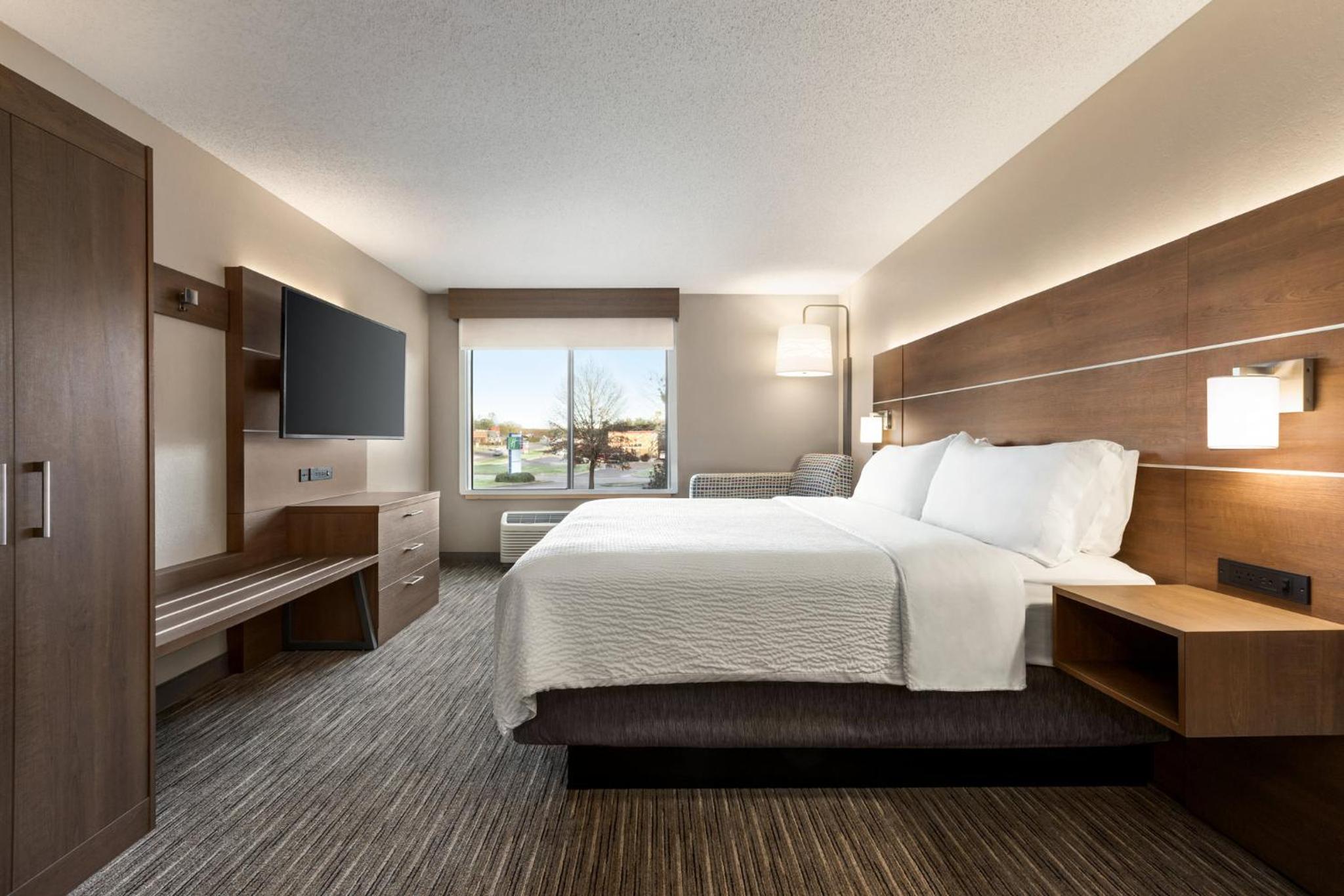 holiday inn express and suites oxford by ihg