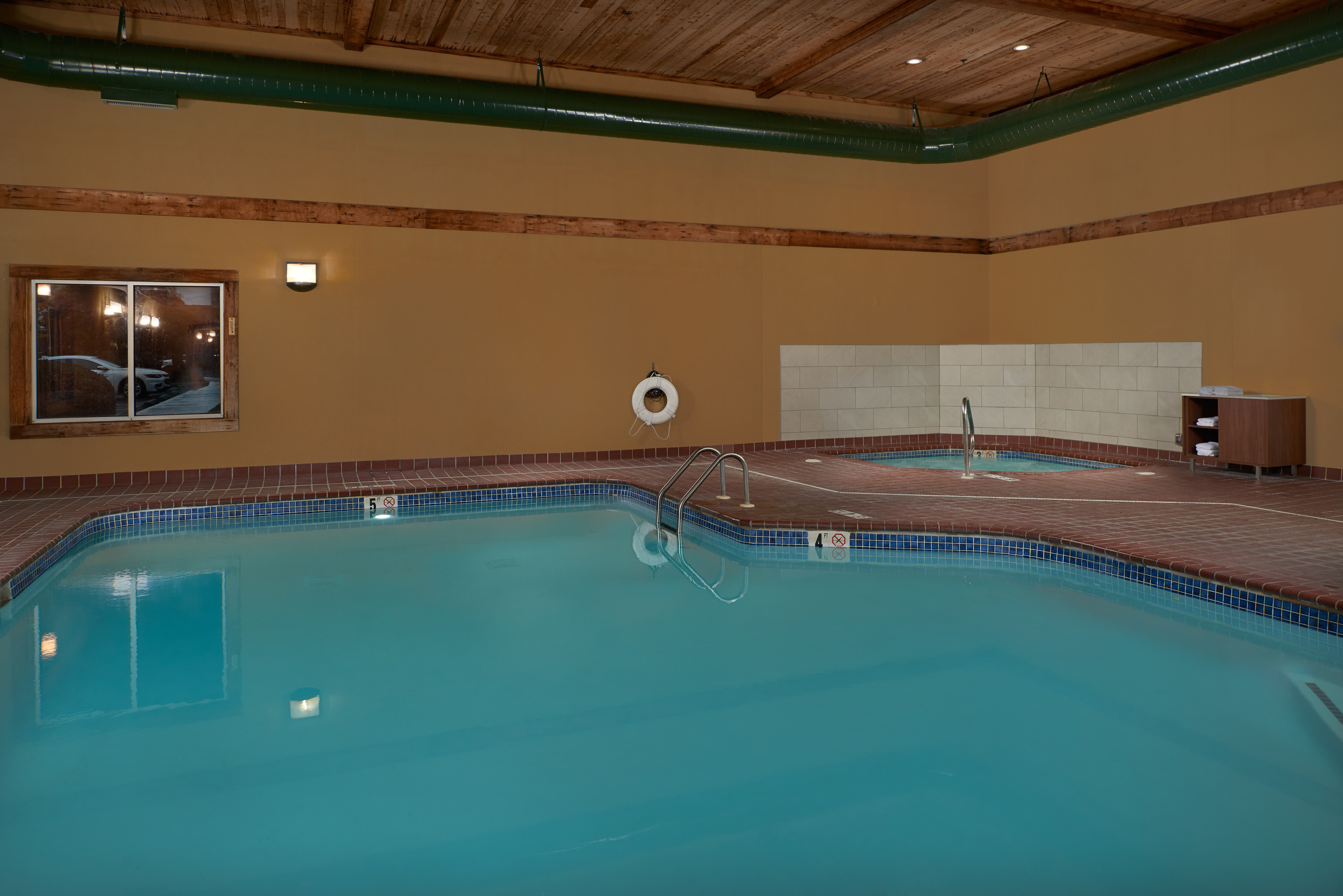 holiday inn express and suites oxford by ihg