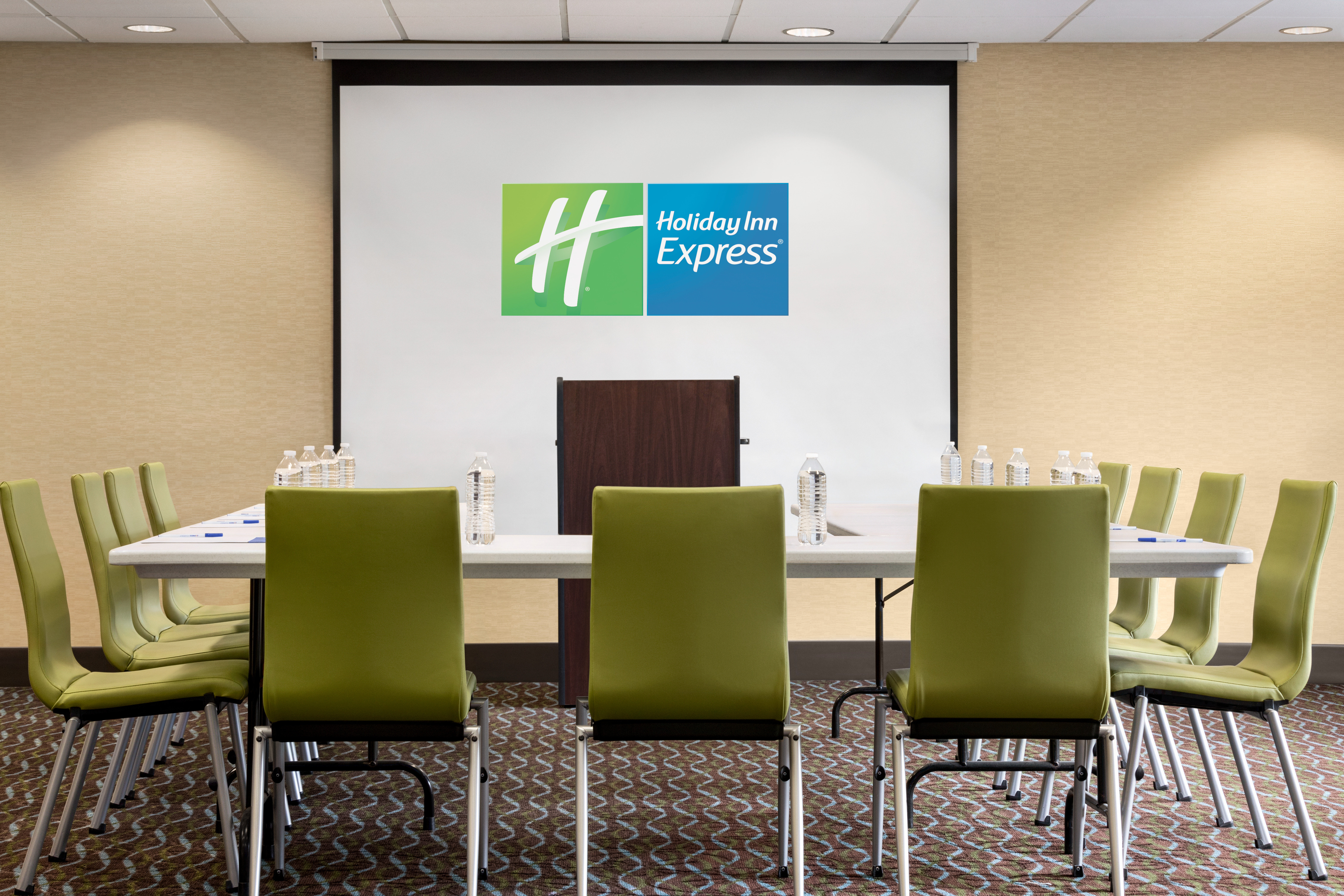 holiday inn express and suites oxford by ihg