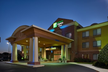 Holiday Inn Express & Suites Oxford By Ihg,Heflin>>Anniston,3 star