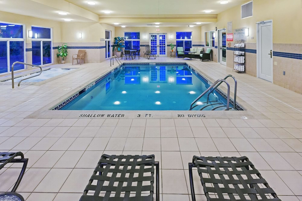 Country Inn & Suites By Radisson, Lewisburg, Pa,Lewisburg>>Kelly Township,3 star