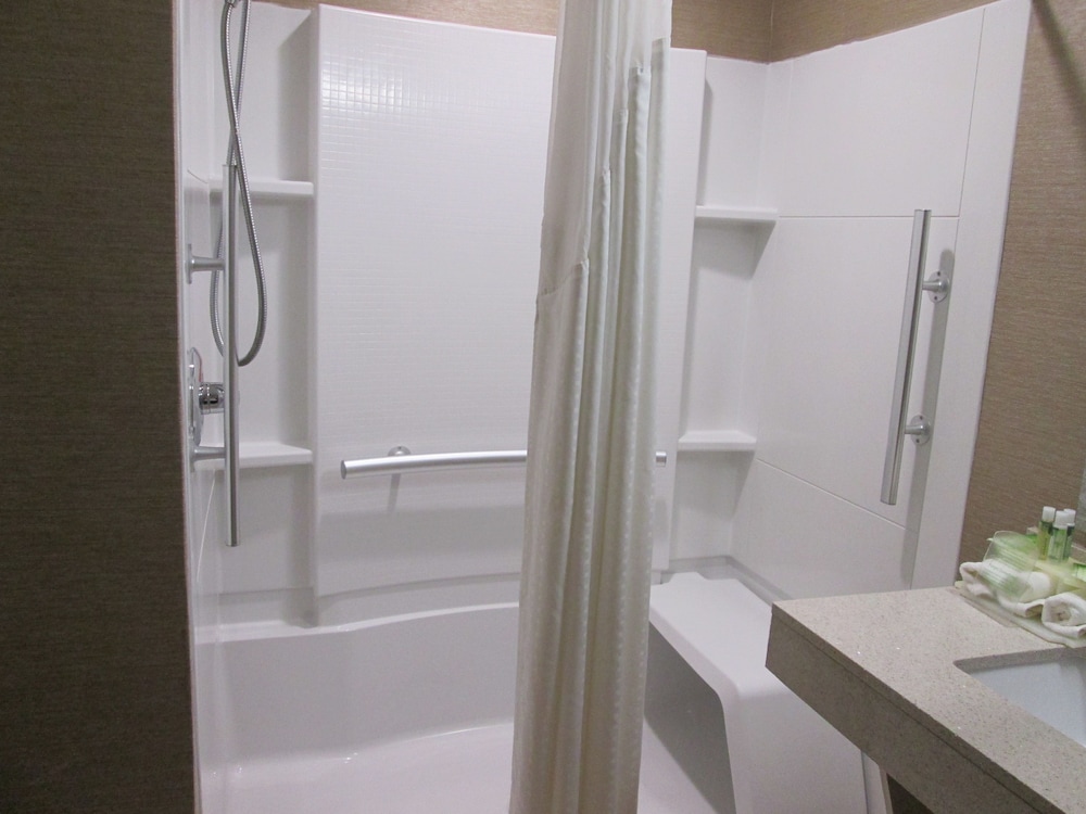 holiday inn express cloverdale greencastle by ihg