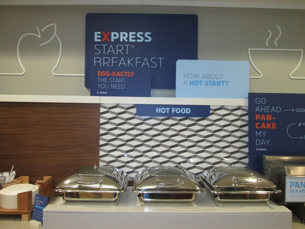 holiday inn express cloverdale greencastle by ihg