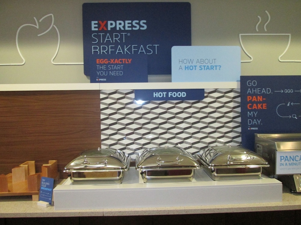 holiday inn express cloverdale greencastle by ihg