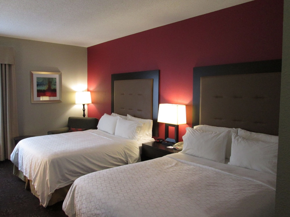 holiday inn express cloverdale greencastle by ihg