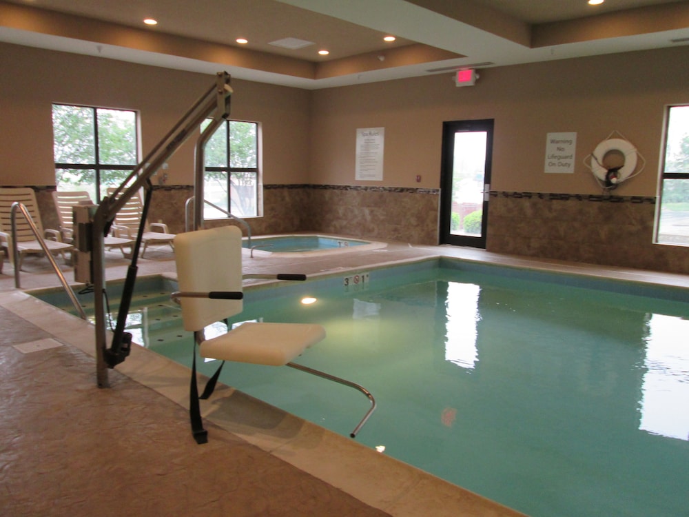holiday inn express cloverdale greencastle by ihg
