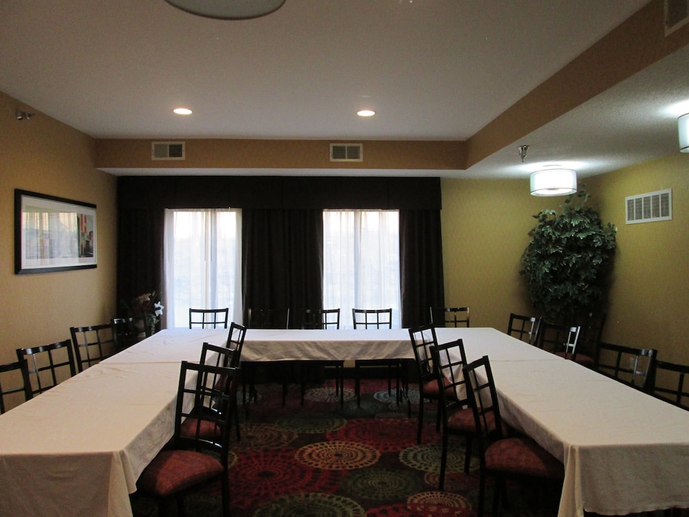 holiday inn express cloverdale greencastle by ihg