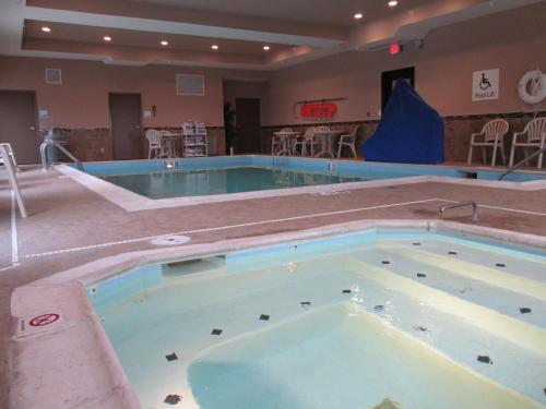 holiday inn express cloverdale greencastle by ihg