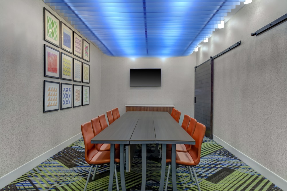 holiday inn express and suites king george dahlgren by ihg