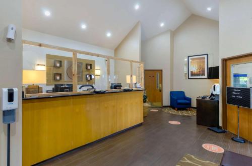 comfort inn atkins marion i 81
