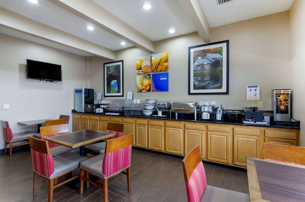 comfort inn atkins marion i 81