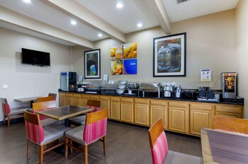 comfort inn atkins marion i 81