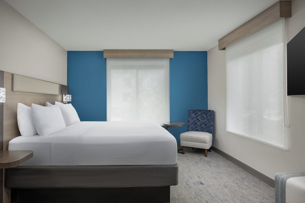 holiday inn express and suites superior by ihg